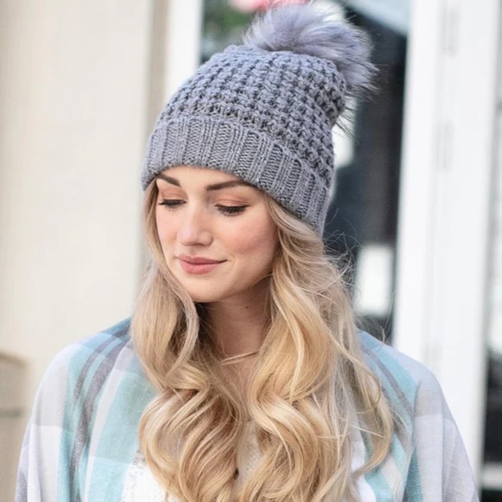 Grace & Lace faux fur Pom hat in heathered gray